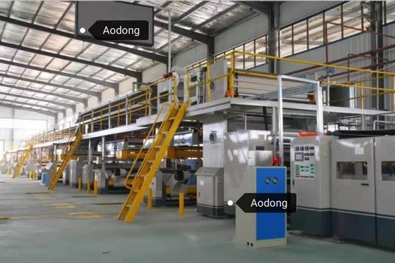 Automatischer gewölbter Kasten ISO9001, der Anlage, Karton-Produktionsmaschine macht