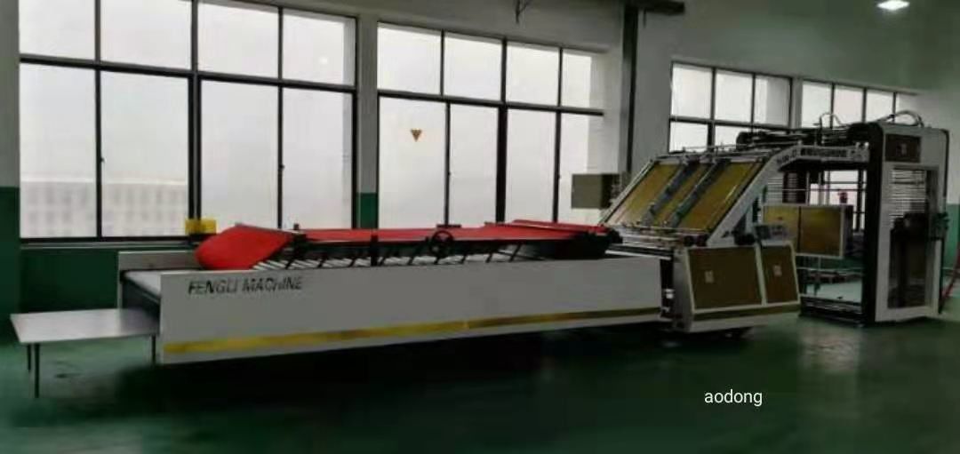 Hochgeschwindigkeitsflöten-Laminiermaschine 380V 220V für Wellpappen-Blatt